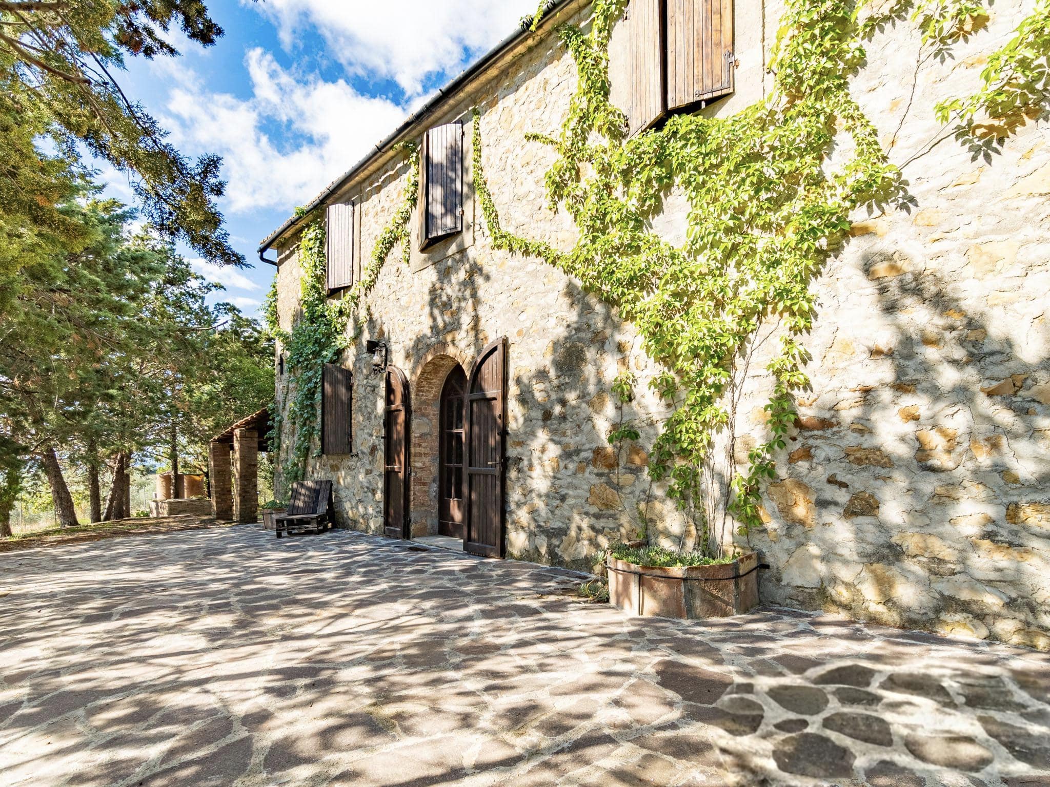 Home 14 Il Casale Le Tuie dell’Agriturismo Casa Olivo, in pietra ed edera